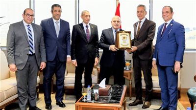 رئيس هيئة النيابة الإدارية يلتقي وزير شئون المجالس النيابية..صور 