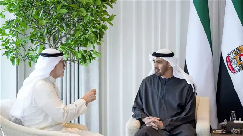 الشيخ محمد بن زايد مستقبلًا وزير خارجية الكويت  