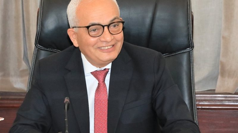 وزير التعليم السابق ورئيس جامعة الريادة 
