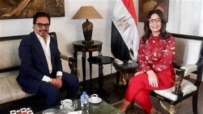 وزيرة الثقافة تناقش مع محمد رياض الاستعدادات للدورة 19 من المهرجان القومى للمسرح
