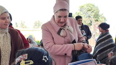 رئيسة القومي للطفولة تزور كنيسة مارجرجس لدعم أطفال المنوفية في عيد القيامة
