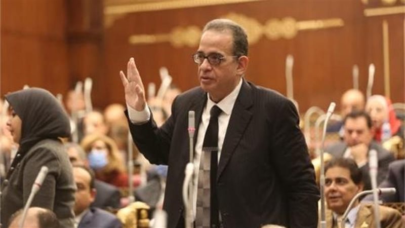 طارق عبد العزيز 
