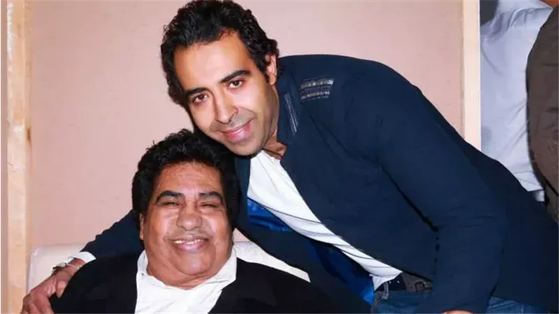 أحمد عدوية وابنه محمد