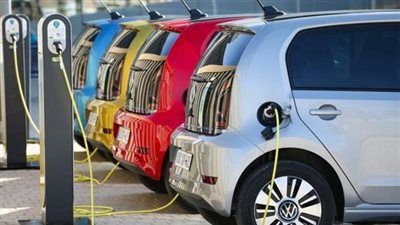 الصادرات الصينية للمركبات الكهربائية تضاعفت خلال سنة