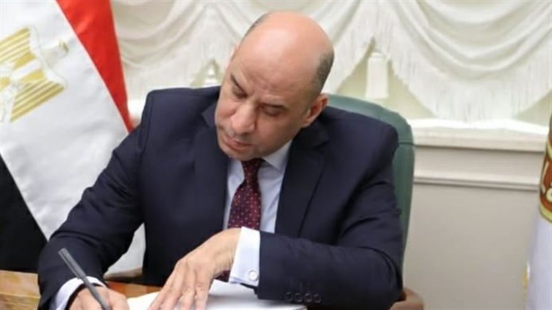 وزير العمل 