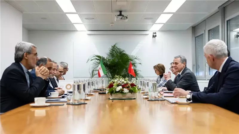 وفد إيراني خلال مفاوضات في سويسرا 