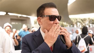 مدحت شلبي يشارك في  دعم أطفال التوحد خلال احتفالية كبرى