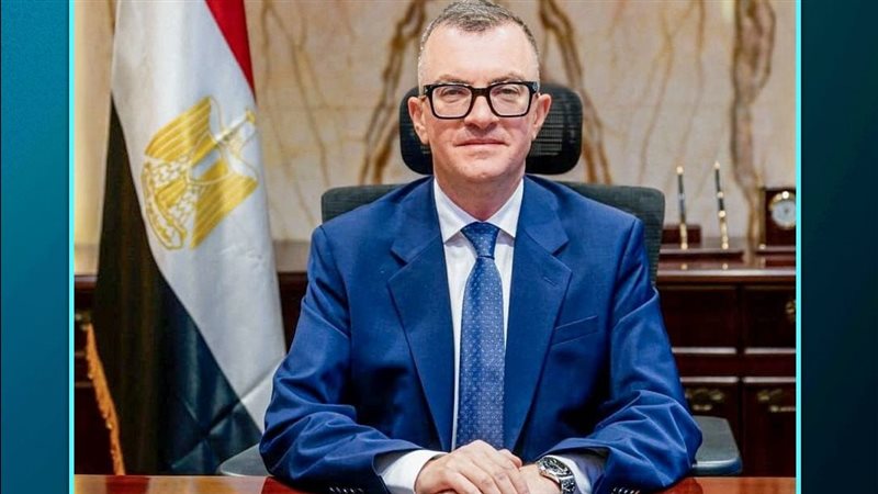  الدكتور أحمد رستم