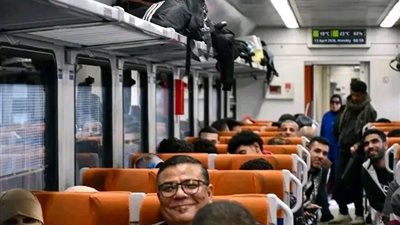 إقبال كثيف على “قطار النزهة” بالإسكندرية احتفالًا بشم النسيم.. صور