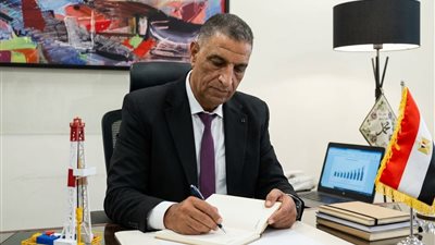 عماد حمدي منسي يكتب: إستراتيجية الأمل والطموح في قطاع البترول المصري
