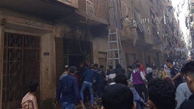 مصرع 5 أشخاص في حريق ضخم داخل مصنع ملابس بالزاوية الحمراء 