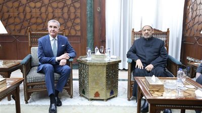 شيخ الأزهر يستقبل الأمير الروماني رادو.. ويؤكد: العالم  في حاجة لتقارب الشعوب