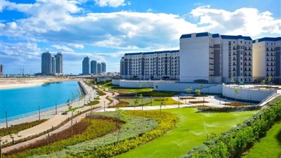وزيرة الإسكان تتابع سير العمل بعددٍ من المشروعات الجاري تنفيذها بمدينة العلمين الجديدة ومارينا