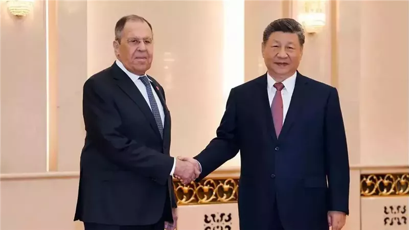 الرئيس الصيني مستقبلا لافروف 