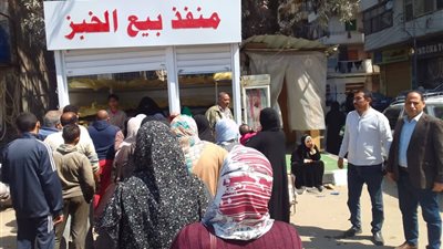 محافظ الدقهلية: 6 منافذ الخبز تعمل يومياً من الساعة 10 صباحاً حتي نفاذ الكمية 