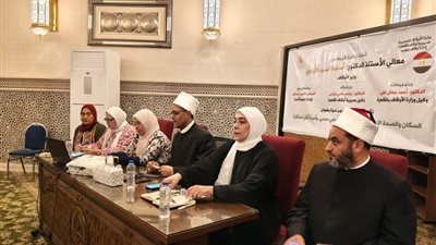 الإدارة العامة للتدريب تنفذ دورات التوعية بقضايا الصحة والسكان