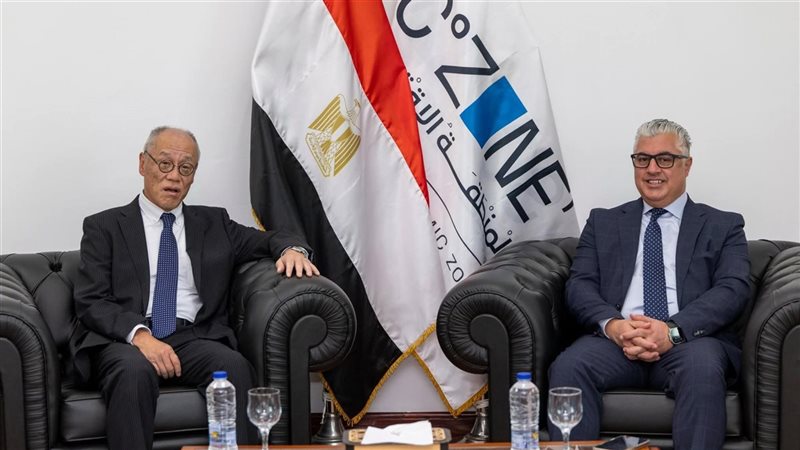 رئيس اقتصادية قناة السويس والسفير الياباني بالقاهرة 