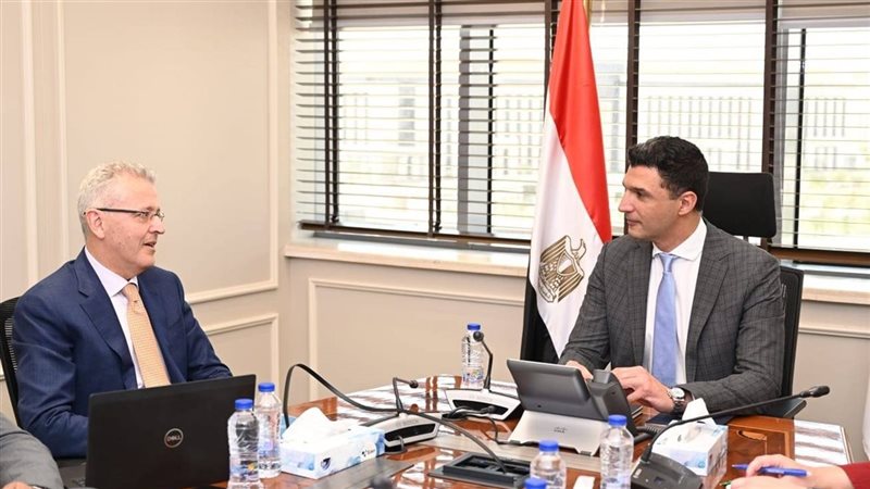 وزير الصناعة 