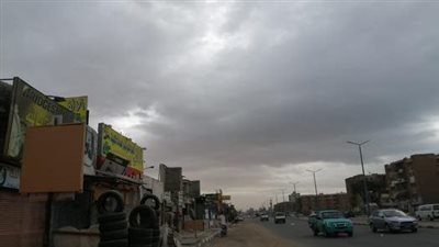 طقس اليوم.. انخفاض طفيف في الحرارة وأجواء مائلة للدفء نهارًا وبرودة ليلًا 