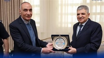 اجتماع بين أسامة ربيع بوفد متخصص في الحرب الجوية.. تفاصيل