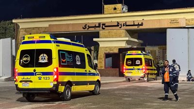 معبر رفح يستقبل 107 فلسطينيين للعلاج في مصر