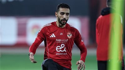 كريم فؤاد يقترب من العودة.. والأهلي يؤجل حسم مصير مروان عطية