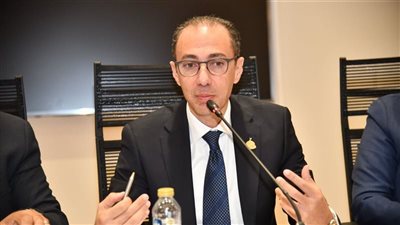 صحة النواب تناقش طلبات إحاطة حول تكليف خريجي المهن الطبية وعجز الكوادر