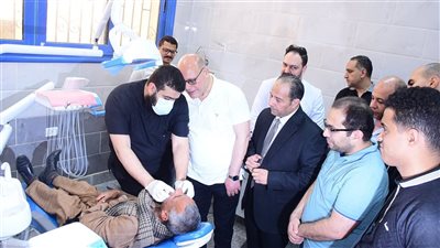تقنيات حديثة فى عالم زراعة الأسنان تقدمها جامعة سوهاج للمرضي