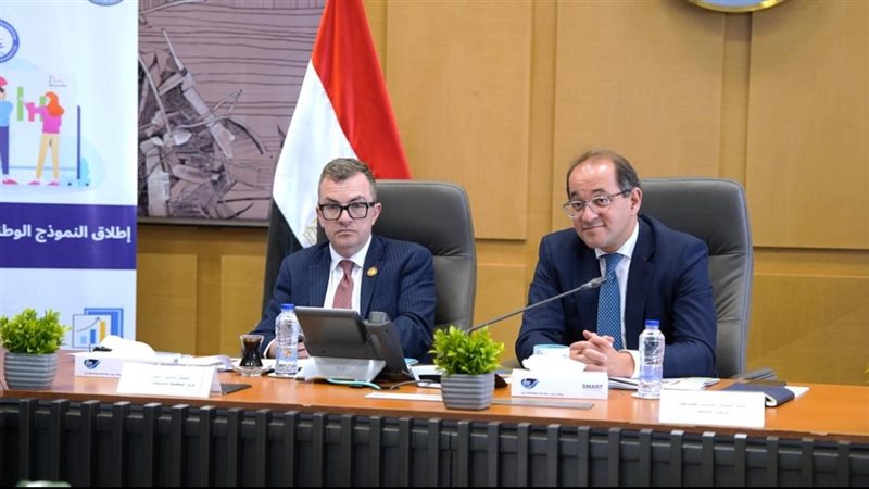 وزيرا التخطيط والمالية 