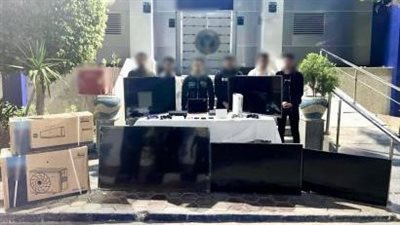  إسقاط عصابة سرقة الشقق بأسلوب “كسر الباب” وضبط متهمين بحوزتهم مسروقات ضخمة