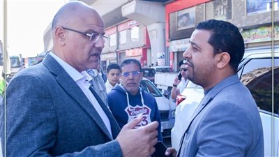 محافظ الإسكندرية يقود حملة لإزالة إشغالات «الفلكي».. ويؤكد: الرصيف حق أصيل للمواطن
