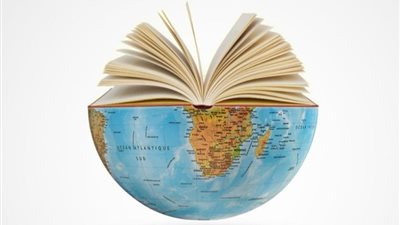 كلية دار العلوم تشارك بإصدارات بحثية في ملتقى دار الكتب احتفالًا باليوم العالمي للكتاب