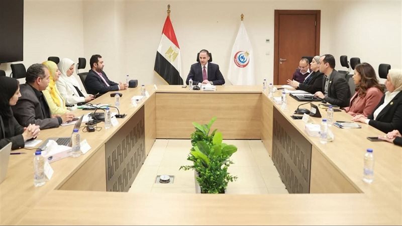 وزير الصحة والسكان 