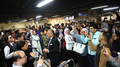 عرض فني لذوي القدرات الخاصة يُبهج ركاب مترو جمال عبد الناصر