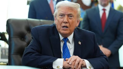 ترامب يكشف كواليس إقالة وزير البحرية الأمريكية: خلافات داخل البنتاجون وراء القرار