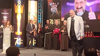 خالد الصاوي في تكريمه بالكاثوليكي: العام الماضي لم أستطع صعود المسرح بسبب المرض