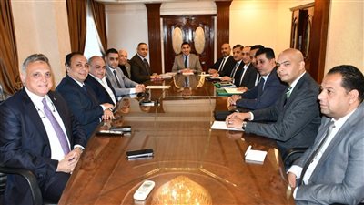 وزير الشباب والرياضة يعقد اجتماعًا مع مجلس إدارة اتحاد التايكوندو