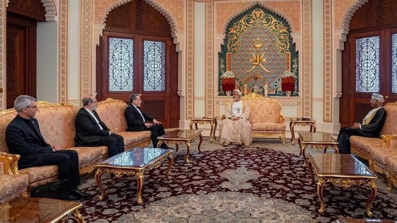 سلطان عمان وعراقجي