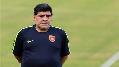 ابنة مارادونا تتهم أطباءه: تلاعب مروع أدى لقتله وحرمان ابنى من جده