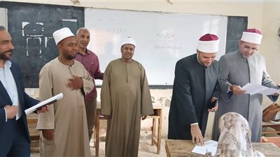 مدير الجامع الأزهر يتفقد اختبارات العلوم الشرعية والعربية بأروقة الصعيد