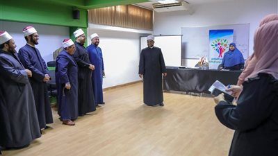 أمين البحوث الإسلاميَّة يتفقَّد ختام اختبارات برنامج تدريب الوعَّاظ على لغة الإشارة