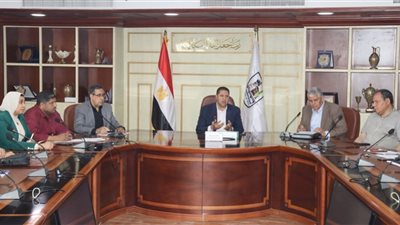 سكرتير عام بني سويف يتابع مستجدات الموقف التنفيذي لمشروعات الخطة الاستثمارية 