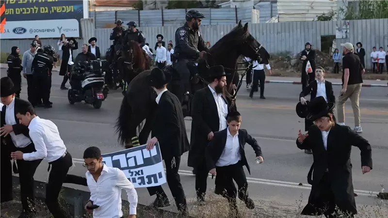 جانب من احتجاج سابق للحريديم على التجنيد الإلزامي 