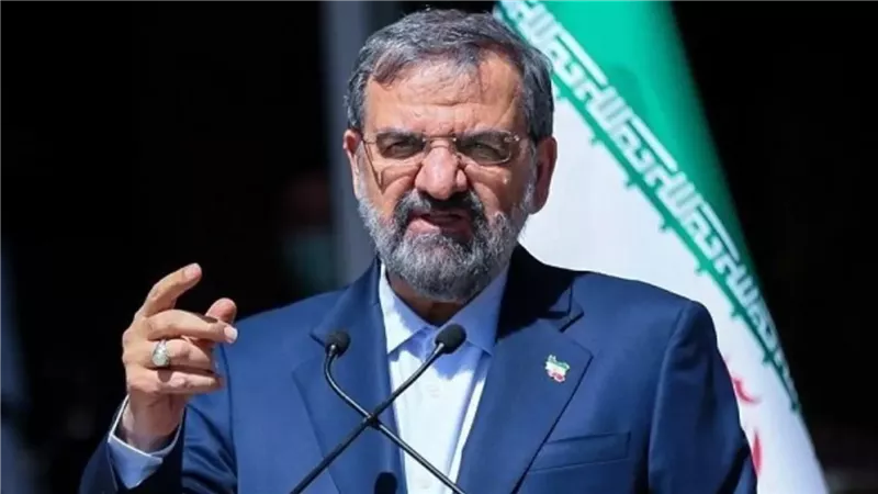 الجنرال الإيراني محسن رضائي  