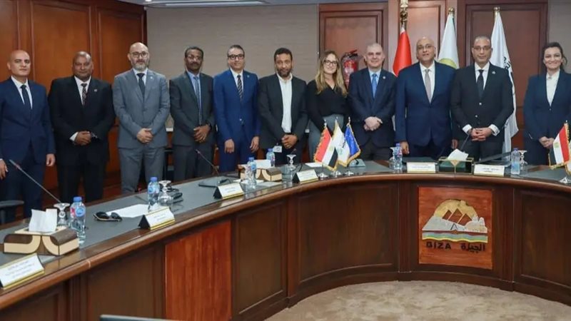 جانب من الاجتماع 
