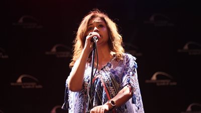 فيروز كراوية تطلق الإعلان التشويقي الأول لأغنيتها الجديدة شفتوشي