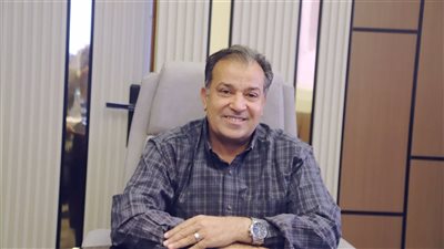 رئيس جامعة قنا يتابع معدلات الإنجاز في تطبيق “شراء”