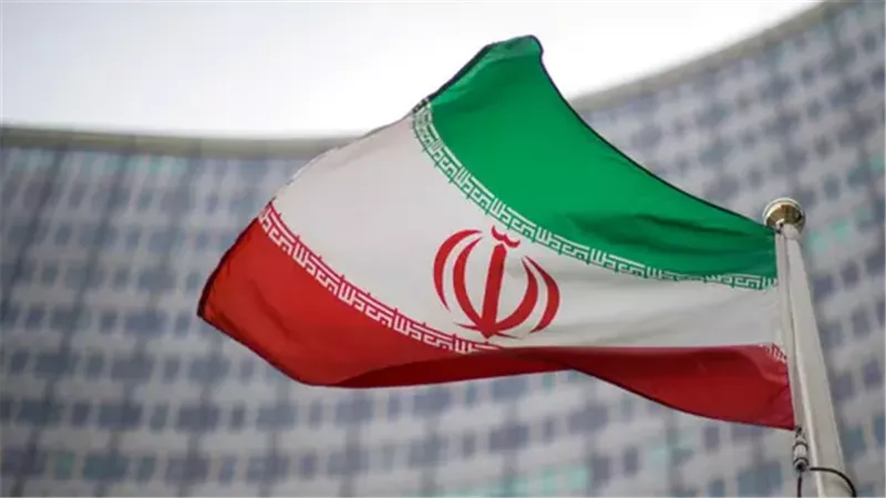 إيران 