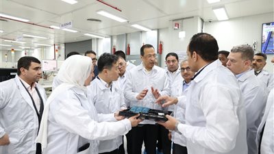 استثمارات تصل إلى 100 مليون دولار في مصنع سامسونج ببني سويف