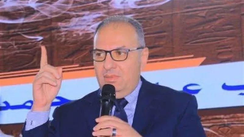 النائب على عز